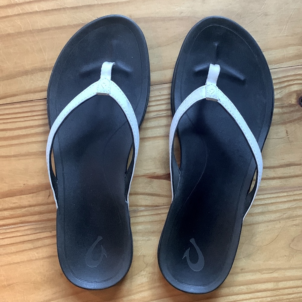 Olukai ho’opio flip flops